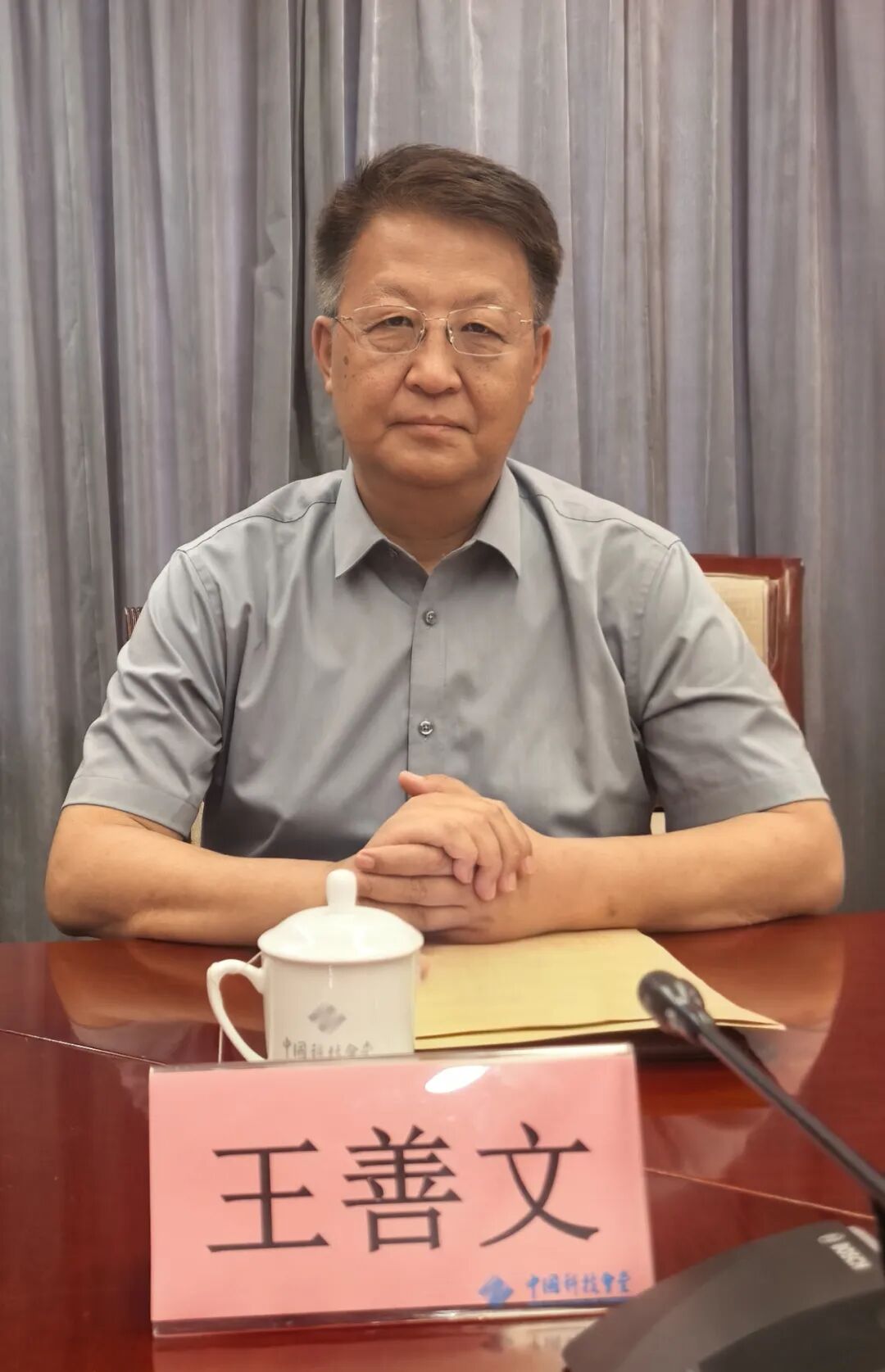 化妆品“表里不一”，美丽背后藏隐患
